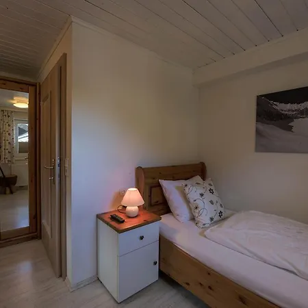 Alpenglueck By アパート *